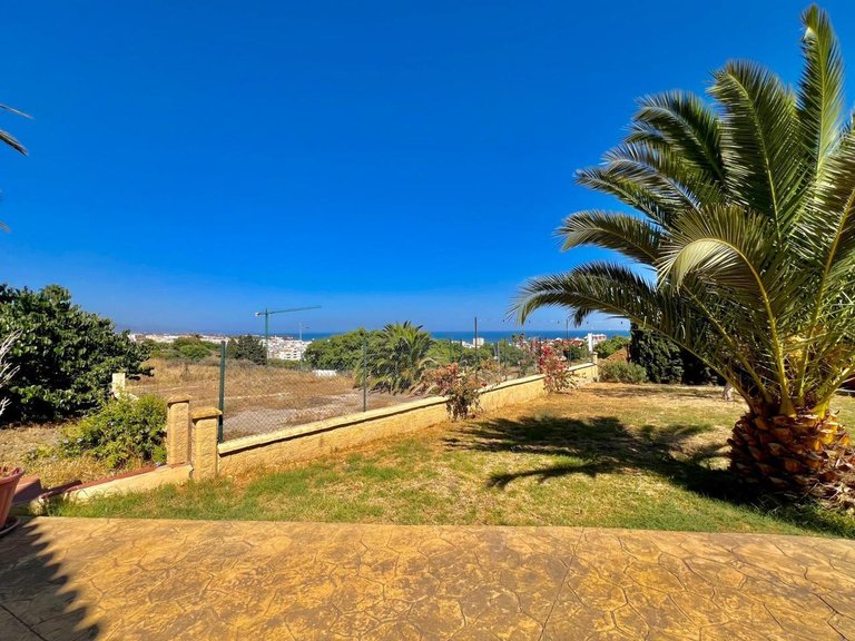 Villa for Sale in Estepona, Malaga 39