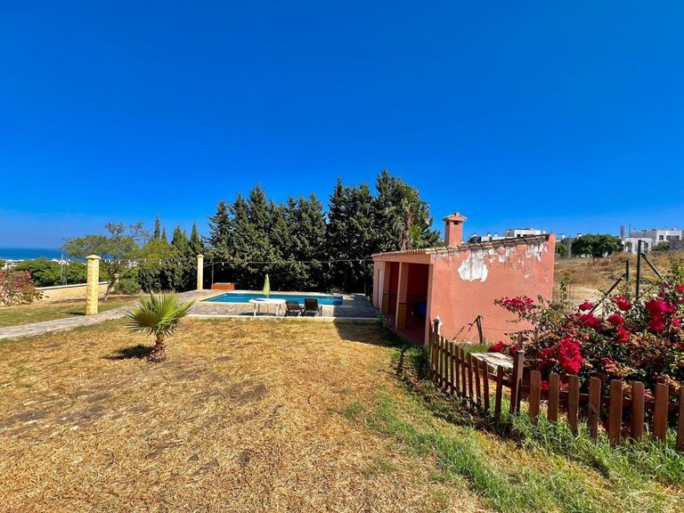 Villa for Sale in Estepona, Malaga 42
