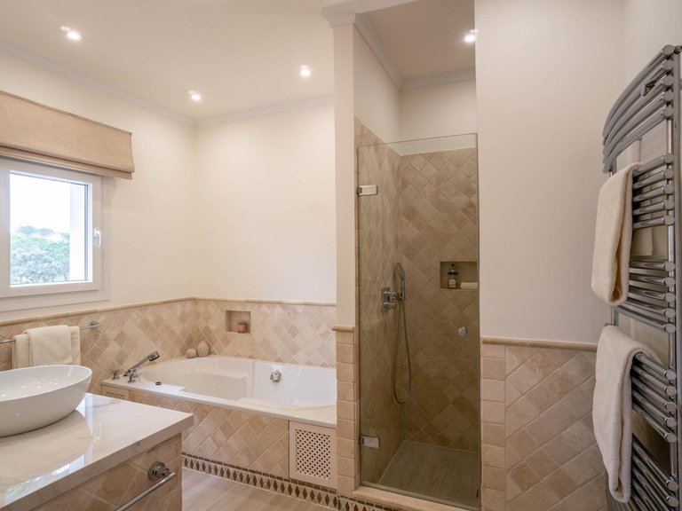 Villa for Sale in San Roque, Cadiz 4