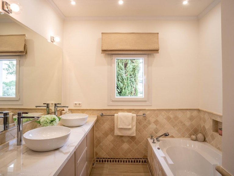 Villa for Sale in San Roque, Cadiz 3