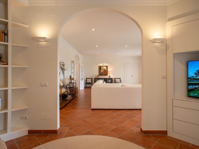 Villa for Sale in San Roque, Cadiz 16