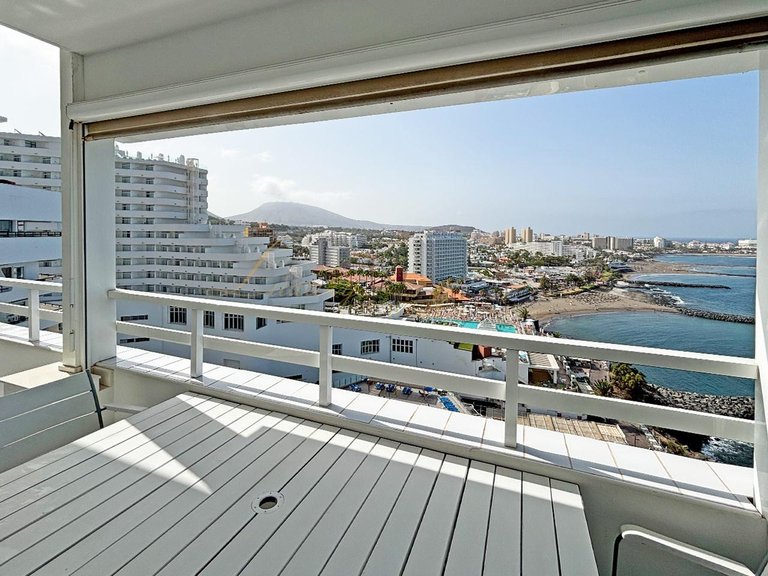 Penthouse for Sale in Costa Adeje, Tenerife, España 13
