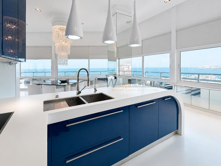 Penthouse for Sale in Costa Adeje, Tenerife, España 25