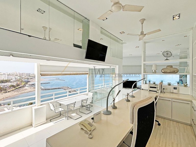Penthouse for Sale in Costa Adeje, Tenerife, España 11