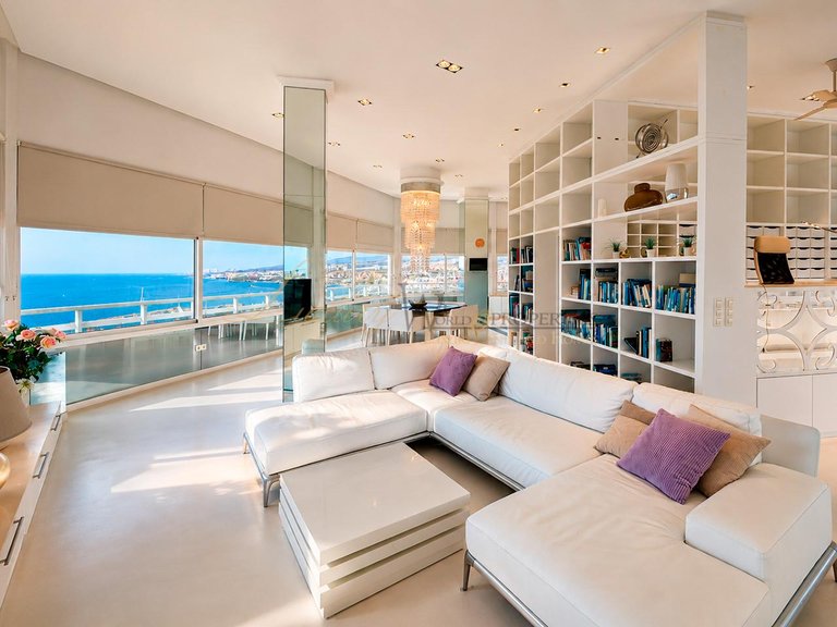 Penthouse for Sale in Costa Adeje, Tenerife, España 1
