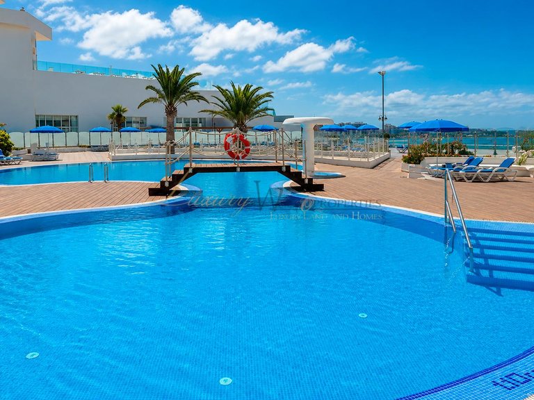 Penthouse for Sale in Costa Adeje, Tenerife, España 43