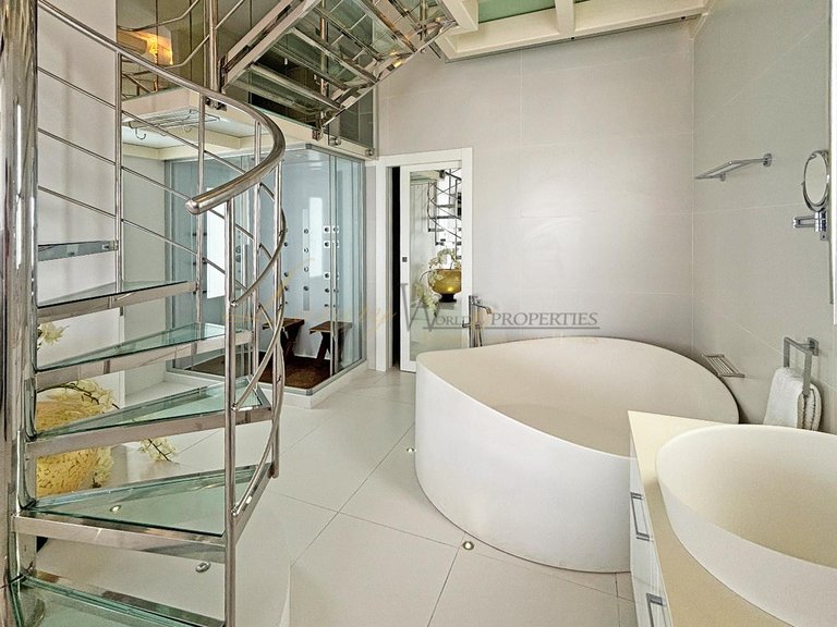 Penthouse for Sale in Costa Adeje, Tenerife, España 30