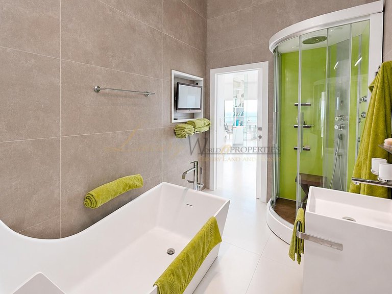 Penthouse for Sale in Costa Adeje, Tenerife, España 38
