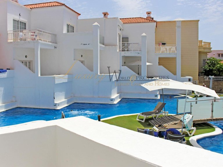 Apartment for Sale in Costa Adeje, Tenerife, España 1