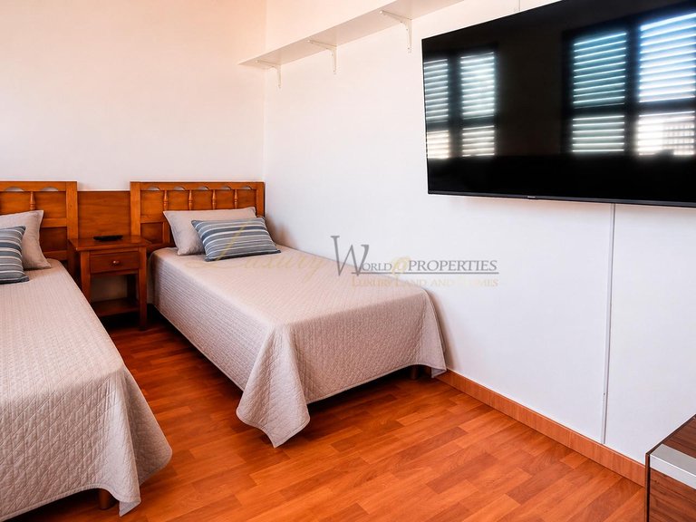 Apartment for Sale in Costa Del Silencio, Tenerife, España 8