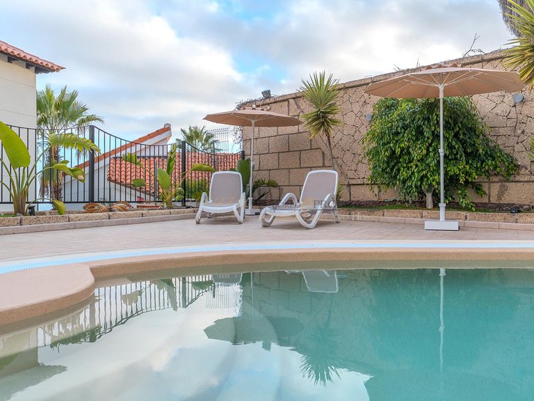 Villa for Sale in Chayofa, Tenerife, España 8
