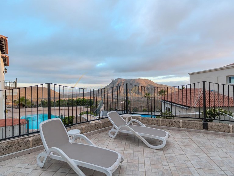 Villa for Sale in Chayofa, Tenerife, España 13