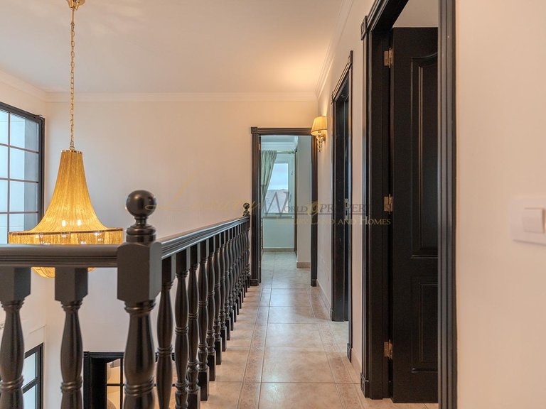 Villa for Sale in Chayofa, Tenerife, España 37