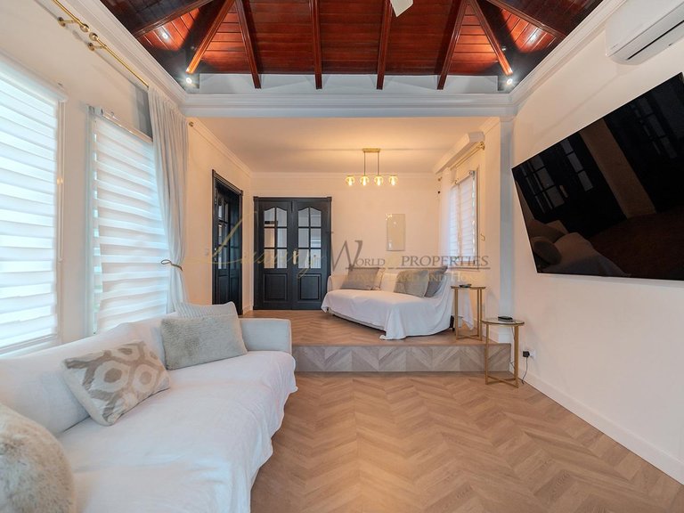 Villa for Sale in Chayofa, Tenerife, España 20