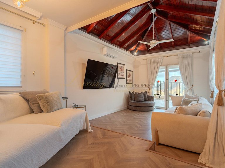 Villa for Sale in Chayofa, Tenerife, España 21