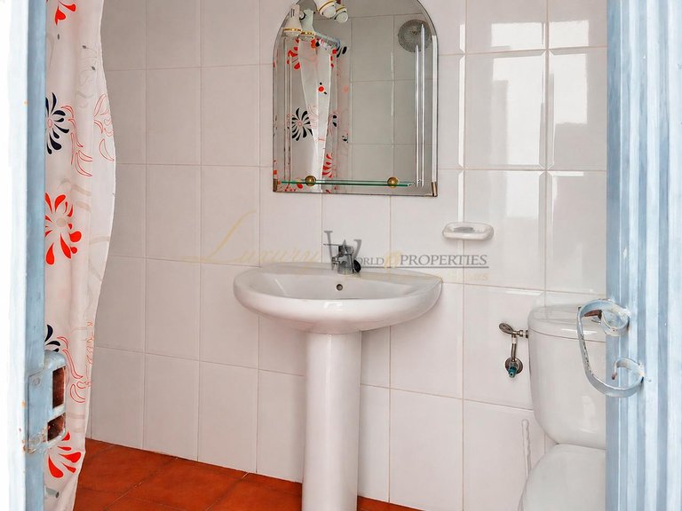 Villa for Sale in Las Manchas, Tenerife, España 13