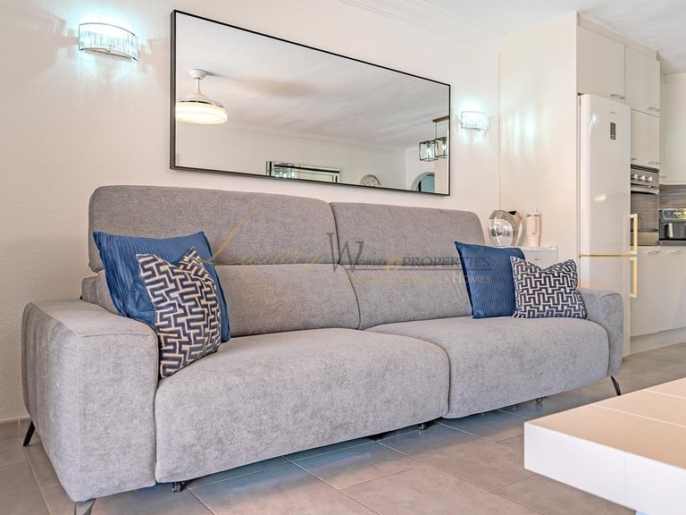 Apartment for Sale in Los Cristianos, Tenerife, España 5
