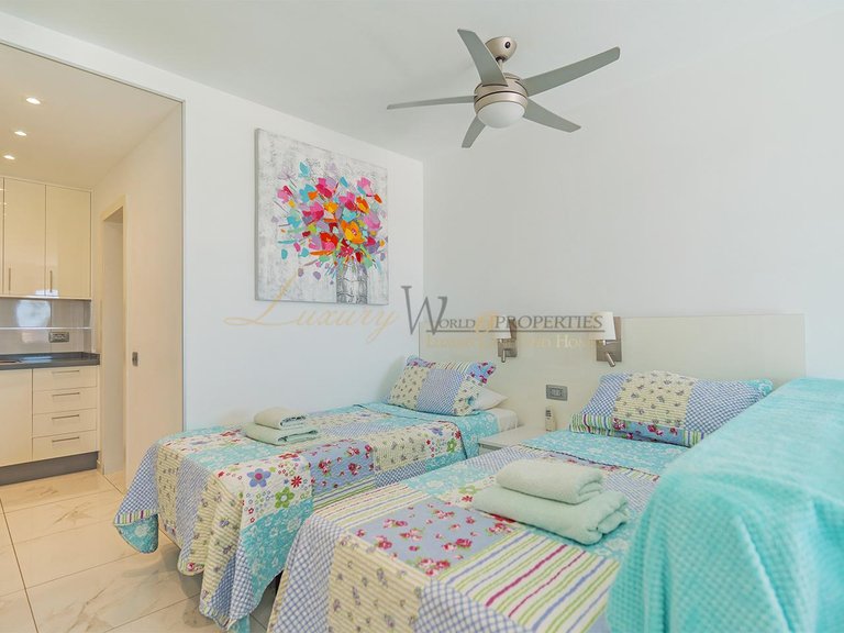 Apartment for Sale in Costa Adeje, Tenerife, España 9