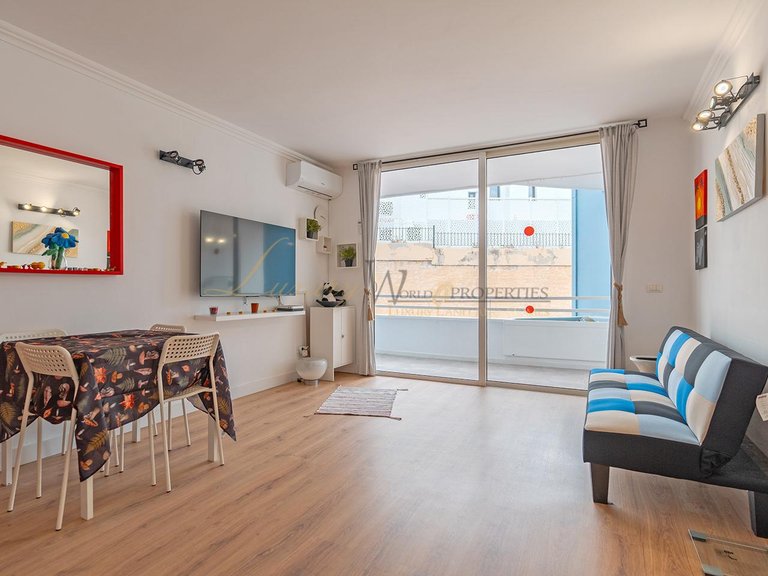 Apartment for Sale in Golf Del Sur, Tenerife, España 1