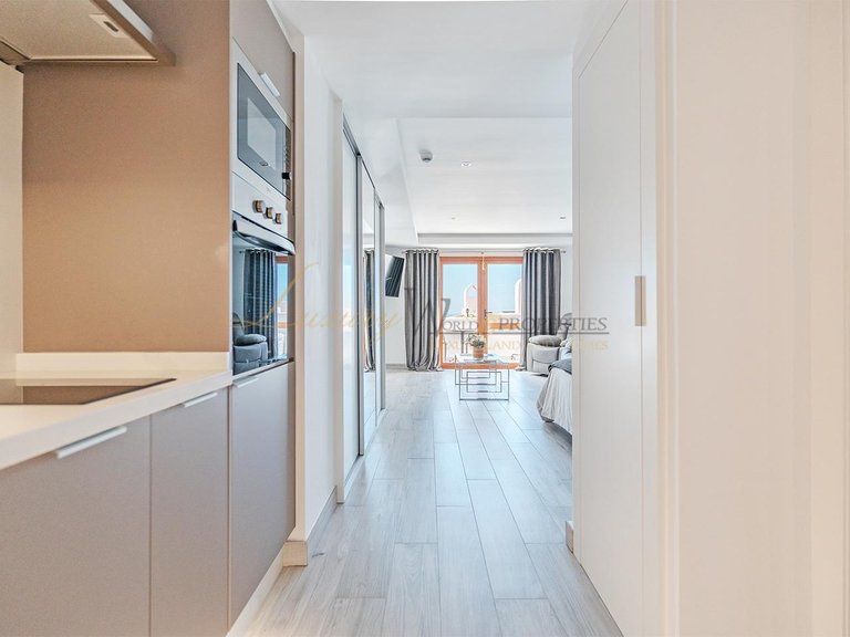 Apartment for Sale in Los Cristianos, Tenerife, España 15