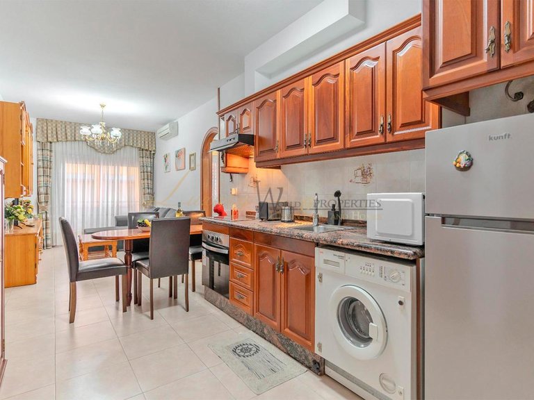 Apartment for Sale in Las Galletas, Tenerife, España 9