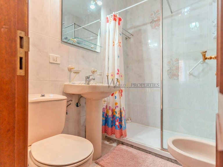 Apartment for Sale in Las Galletas, Tenerife, España 15