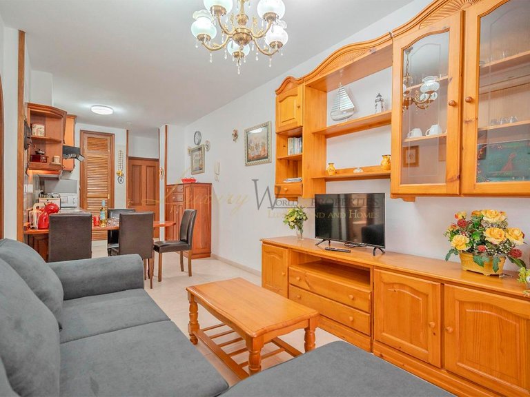 Apartment for Sale in Las Galletas, Tenerife, España 2