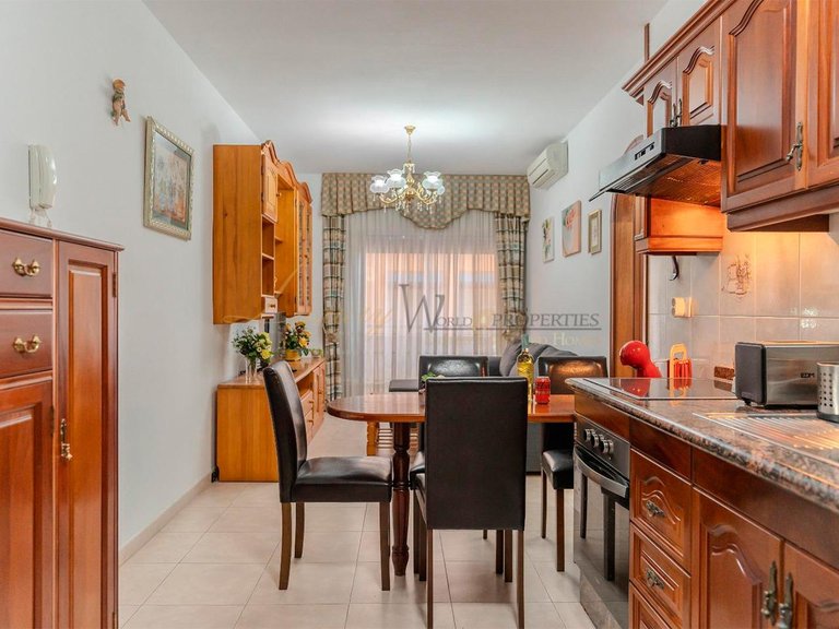 Apartment for Sale in Las Galletas, Tenerife, España 7