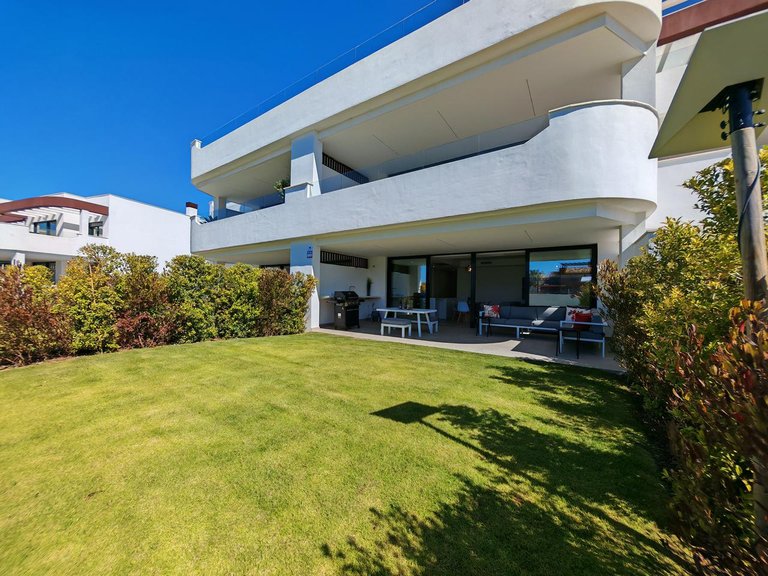 Apartment for Sale in Estepona, Malaga 1