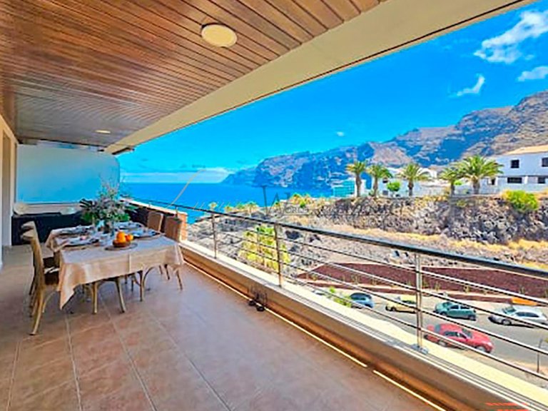 Penthouse for Sale in Los Gigantes, Tenerife, España 9