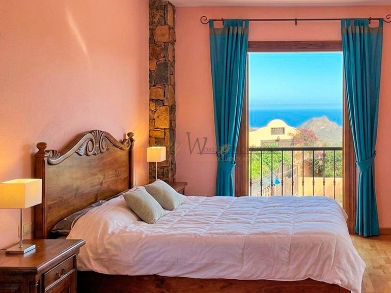 Villa for Sale in Arona, Tenerife, España 11