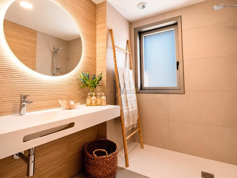 Villa for Sale in Amarilla Golf, Tenerife, España 31