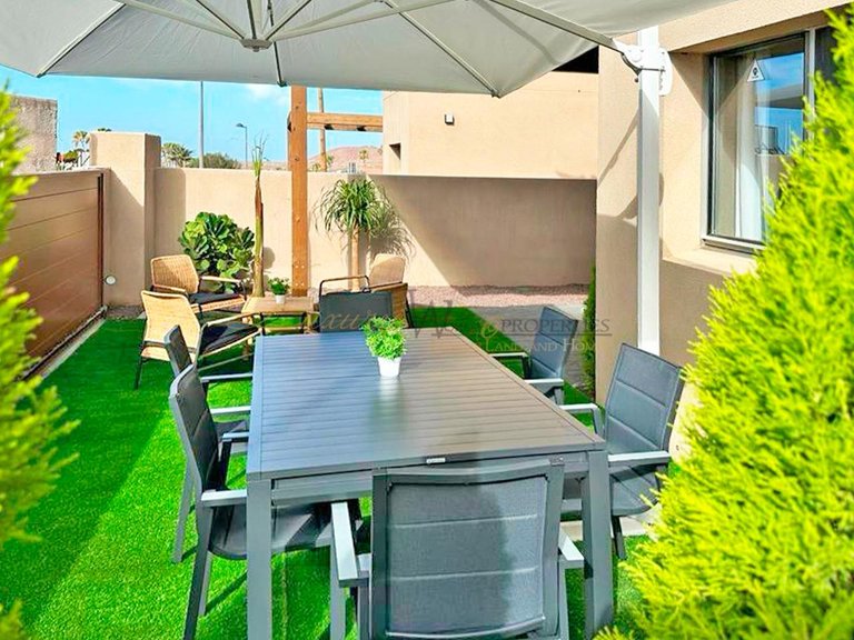 Villa for Sale in Amarilla Golf, Tenerife, España 6