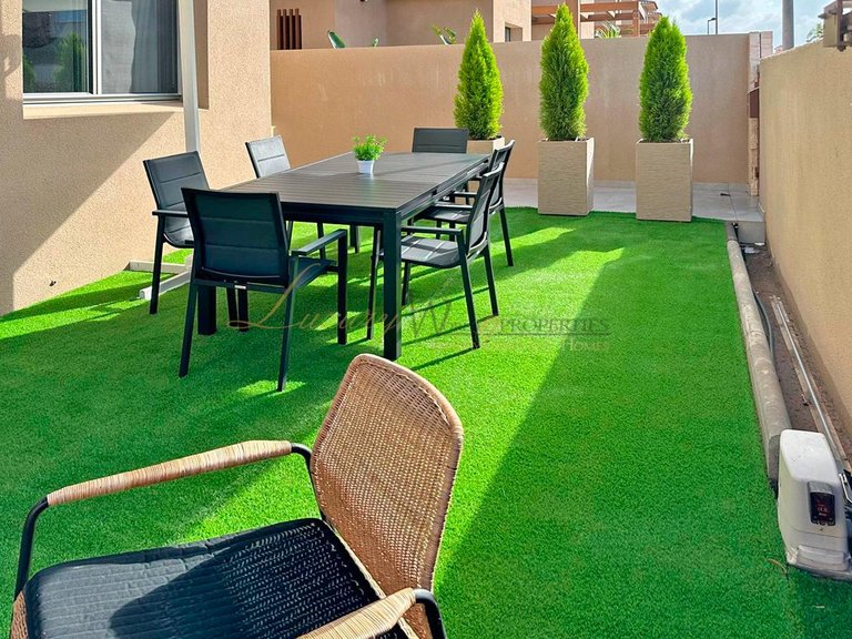 Villa for Sale in Amarilla Golf, Tenerife, España 5