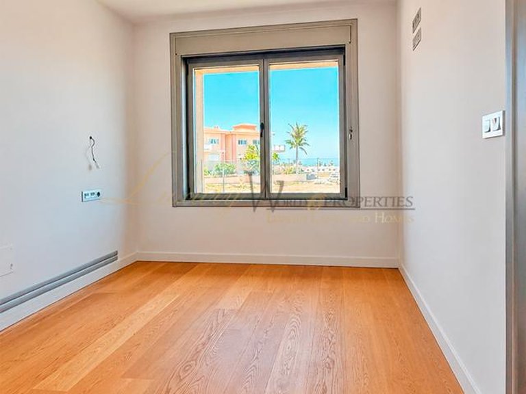 Villa for Sale in Amarilla Golf, Tenerife, España 29