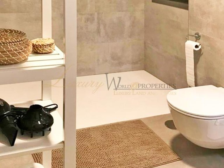 Villa for Sale in Amarilla Golf, Tenerife, España 34