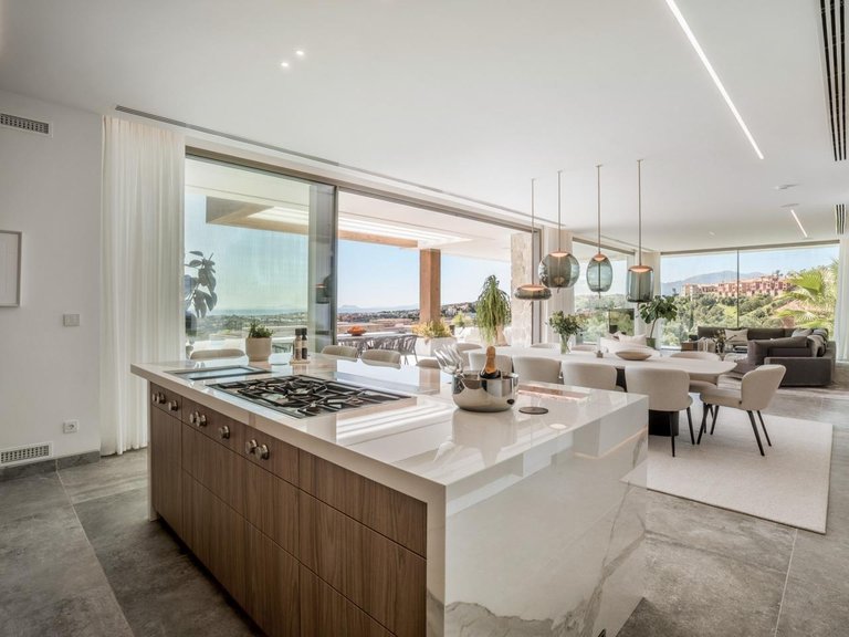 Villa for Sale in Benahavís, Malaga 16