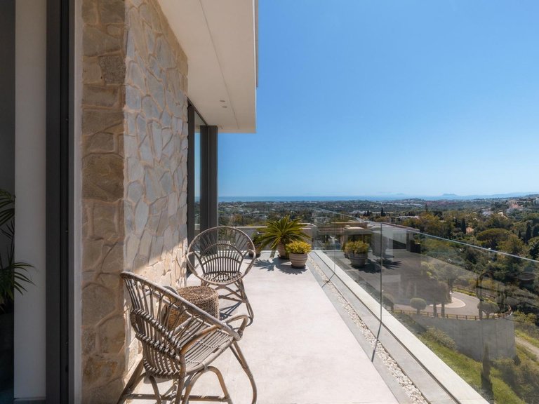 Villa for Sale in Benahavís, Malaga 42