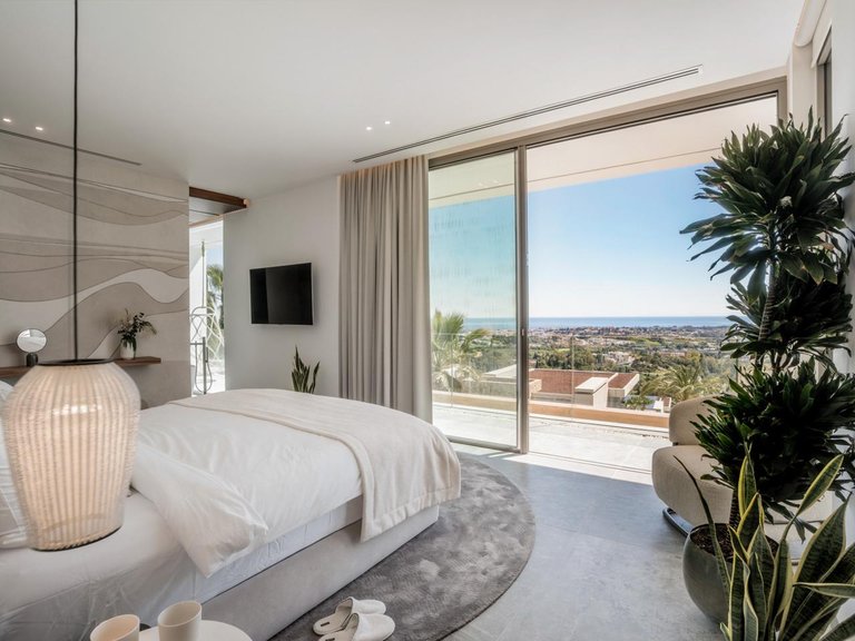 Villa for Sale in Benahavís, Malaga 35