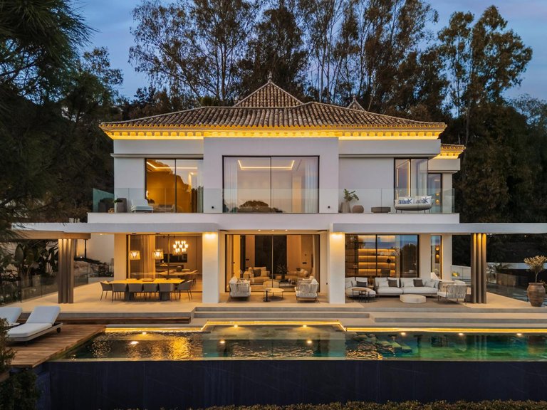 Villa for Sale in Benahavís, Malaga 2