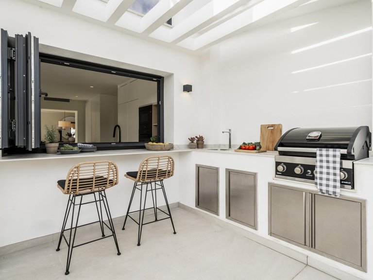 Villa for Sale in San Pedro Alcántara, Malaga 5