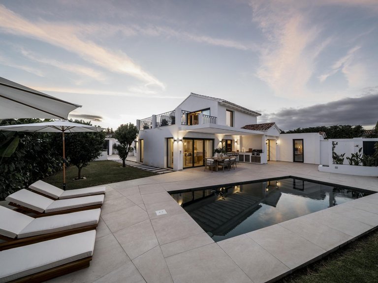 Villa for Sale in San Pedro Alcántara, Malaga 32