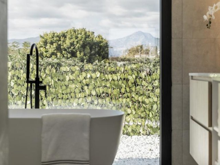 Villa for Sale in San Pedro Alcántara, Malaga 16