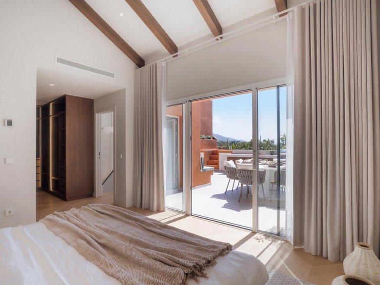 Penthouse for Sale in Marbella, Malaga 12