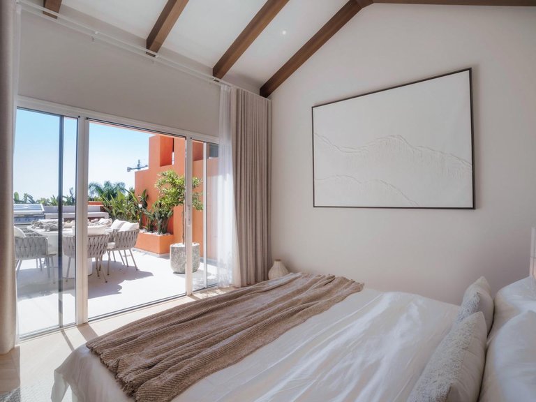 Penthouse for Sale in Marbella, Malaga 10