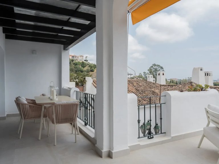 Apartment for Sale in Benahavis, Malaga 12