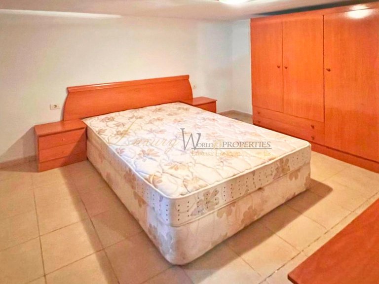 Apartment for Sale in Valle San Lorenzo, Tenerife, España 4