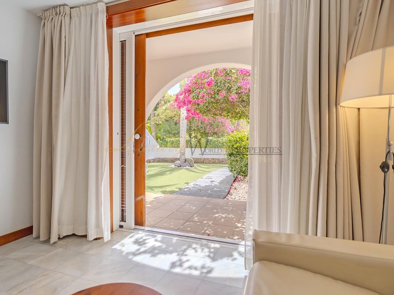 Apartment for Sale in Playa De Las Americas, Tenerife, España 7
