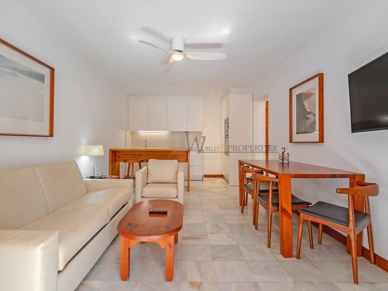 Apartment for Sale in Playa De Las Americas, Tenerife, España 6