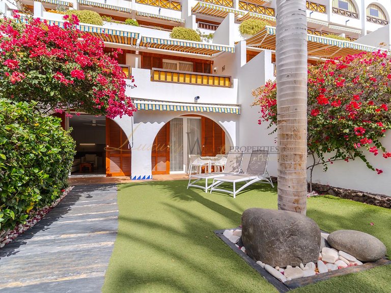 Apartment for Sale in Playa De Las Americas, Tenerife, España 3